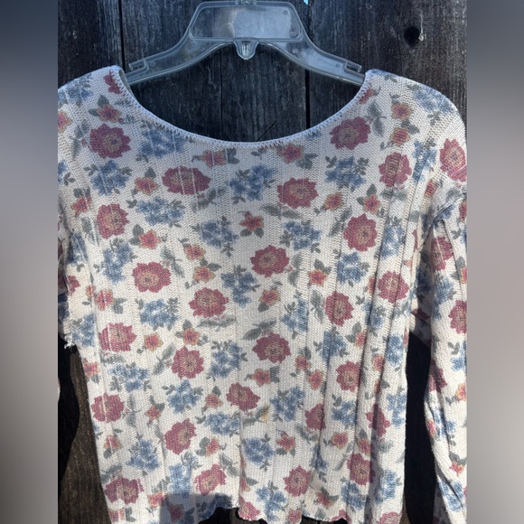 Top - Picture 7 of 9